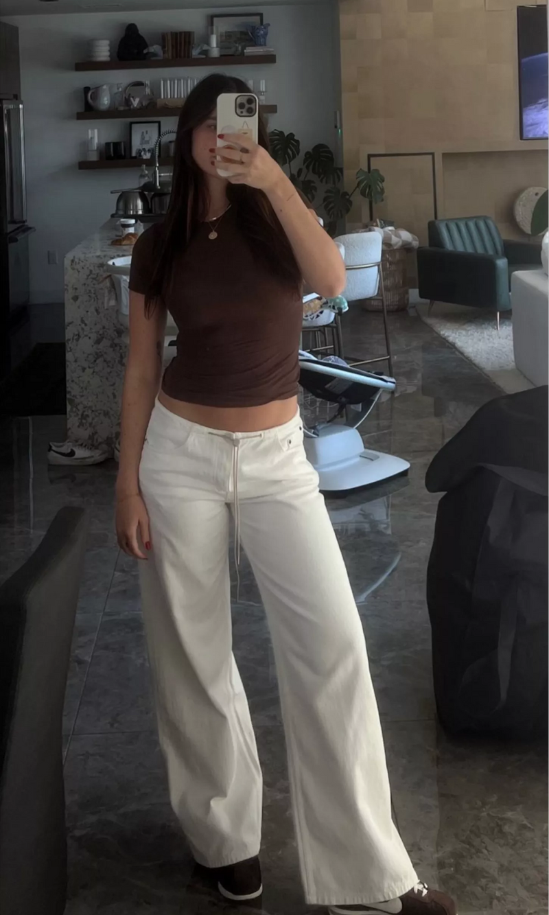 Joana - Low Rise Wide Leg Jeans