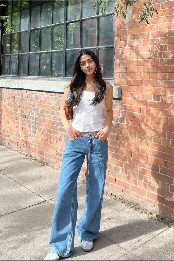 Joana - Low Rise Wide Leg Jeans