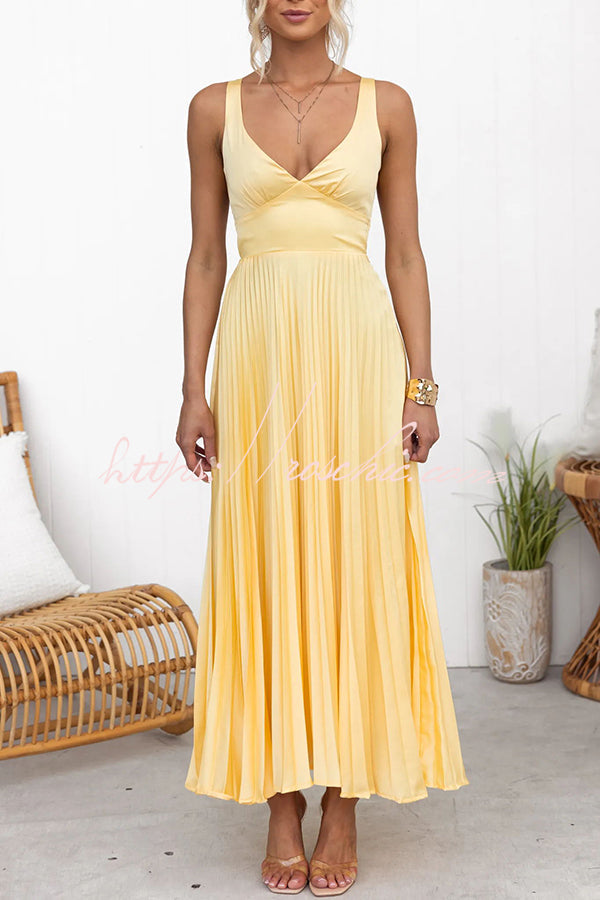 Soleil - Stunning Pleated Maxi Dress