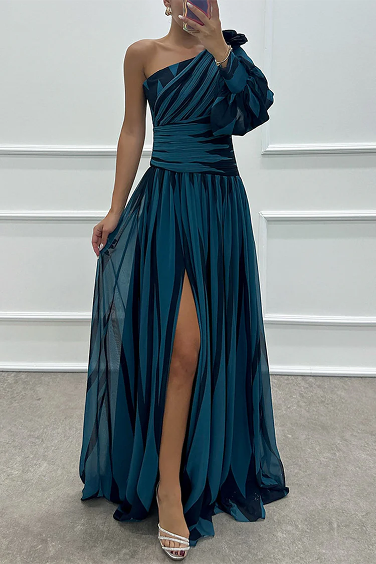 Shiloh - Elegant Striped Maxi Dress