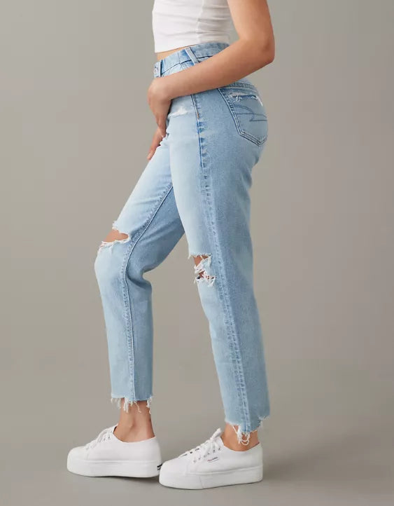 Aloria - Curvy Ripped Jeans