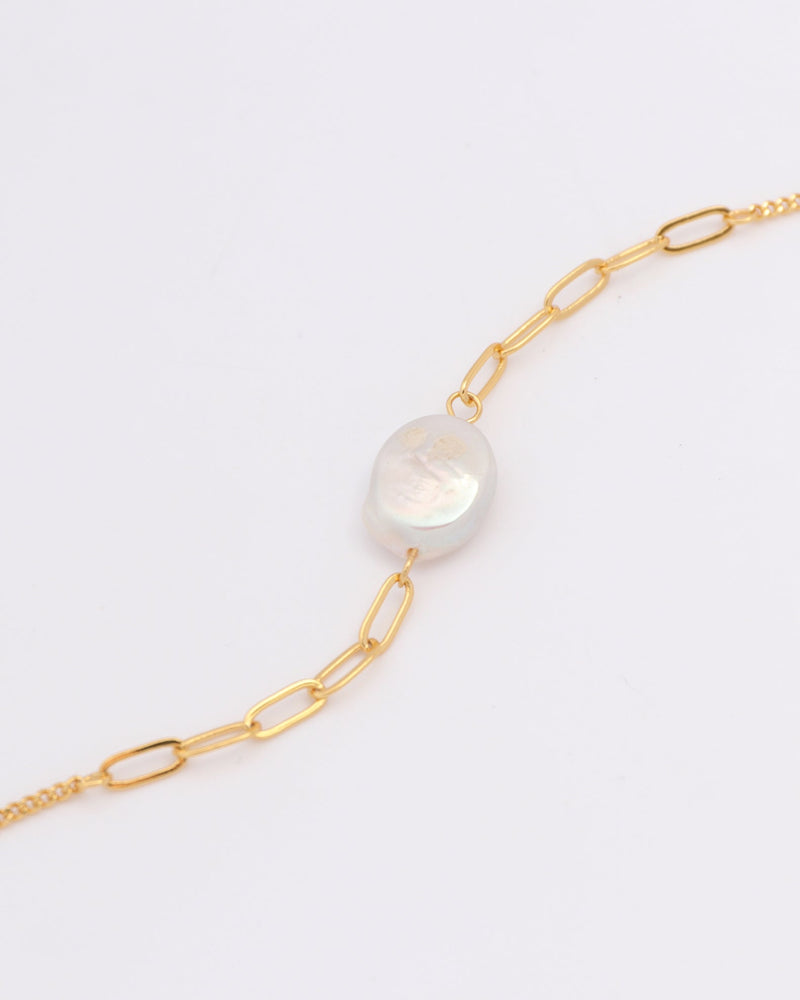 Perrie Pearl Gold Chain Bracelet