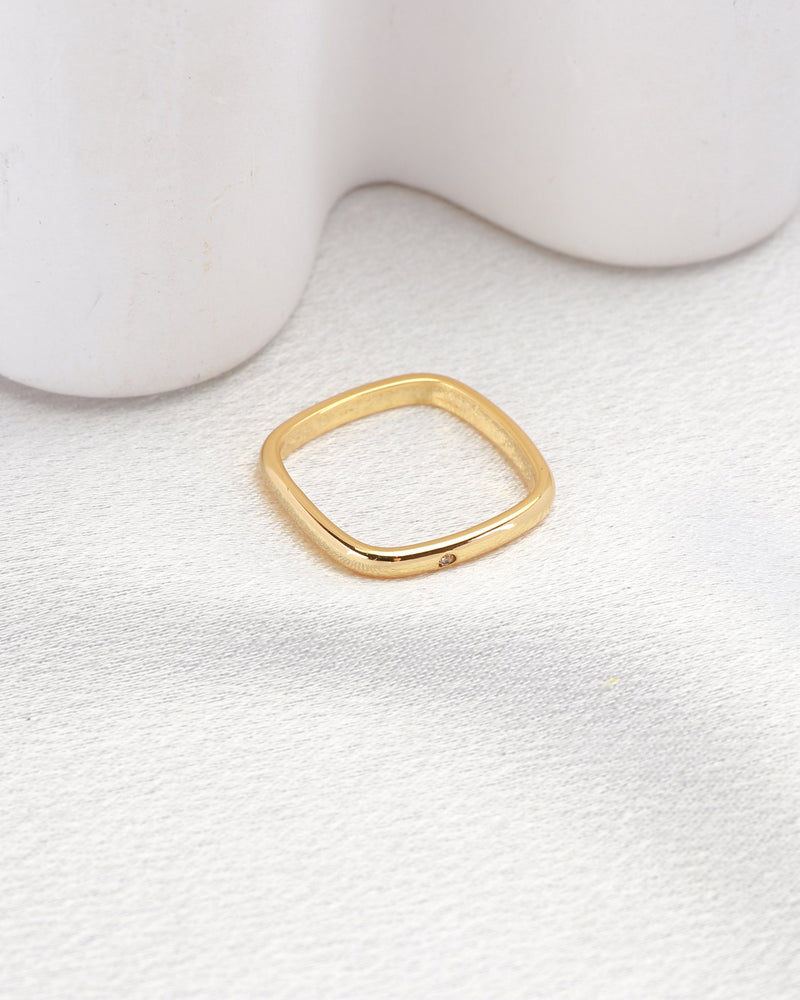 Quadra Gold Square Ring