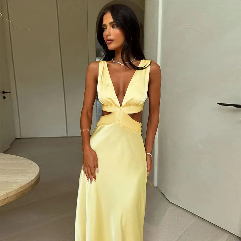 Maira - Sleek Sleeveless Maxi Dress