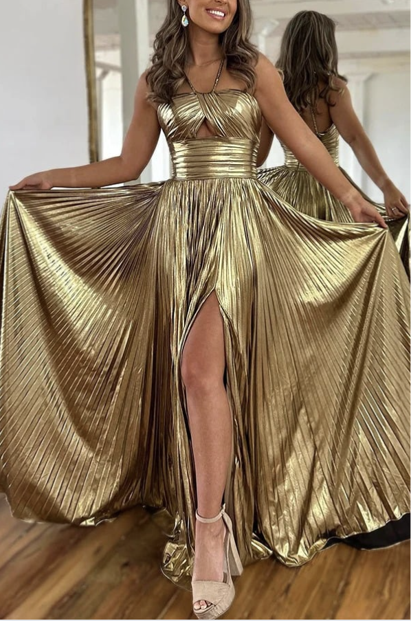 Queen - Metallic Fabric Pleated Dress
