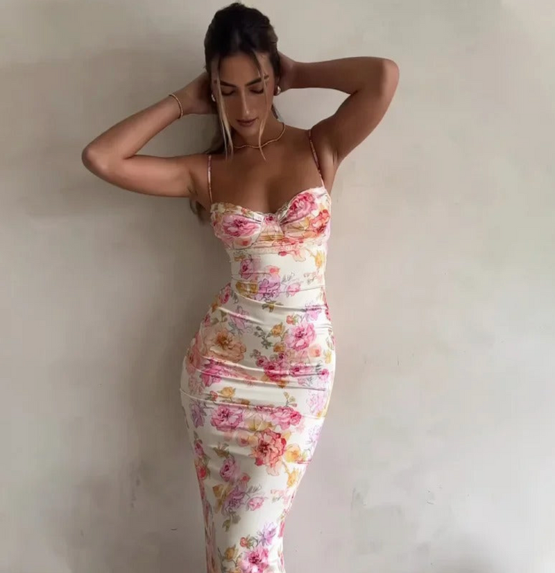 Quinta - Elegant Luxe Maxi Dress