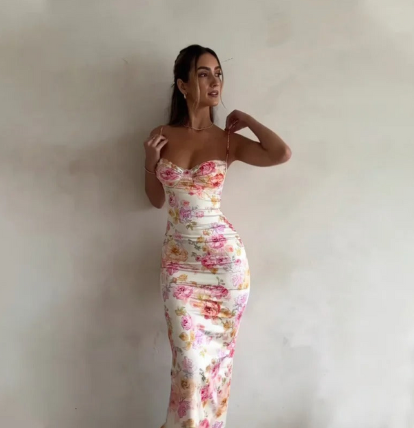 Quinta - Elegant Luxe Maxi Dress
